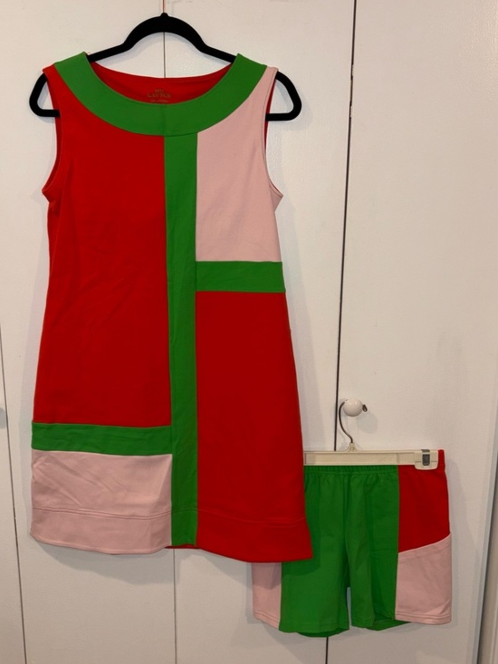 Out 2 Launch Golf Dress and Short Set Size 6 - Stretch - Athletic